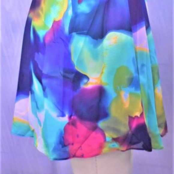 Women's sleeveless colorful dress - Picture 3 of 3